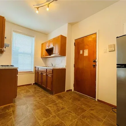 Image 2 - 2159 East 2nd Street, New York, NY 11223, USA - Townhouse for sale