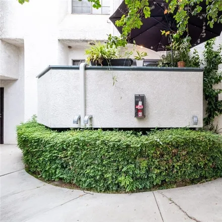 Image 2 - 7-Eleven, 9526 Sepulveda Boulevard, Los Angeles, CA 91343, USA - Townhouse for sale