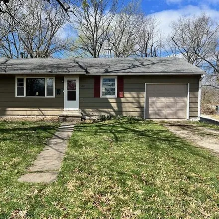 Buy this 3 bed house on 243 North 6th Street in Clinton, MO 64735