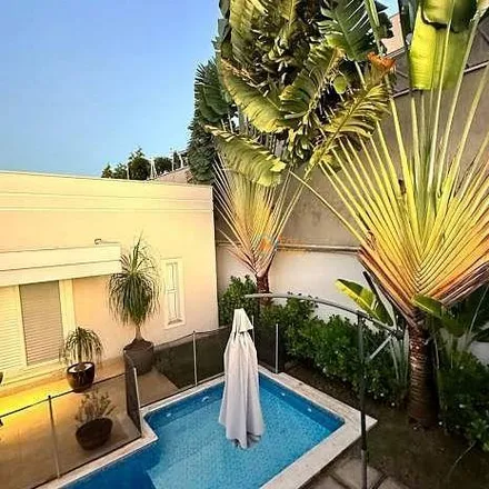 Buy this 3 bed house on Avenida Comendador Thomaz Fortunato in Jardim Brasil, Americana - SP