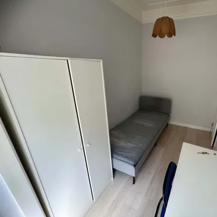 Rent this 5 bed room on Rua Francisco Sanches 160 in 1170-141 Lisbon, Portugal