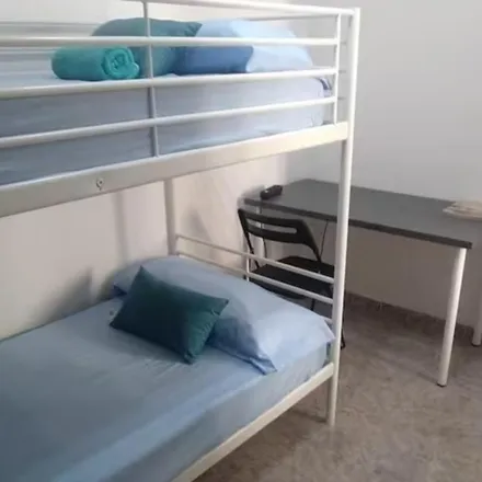 Rent this 3 bed room on Carrer de Jaume Ribó in 1, 08911 Badalona