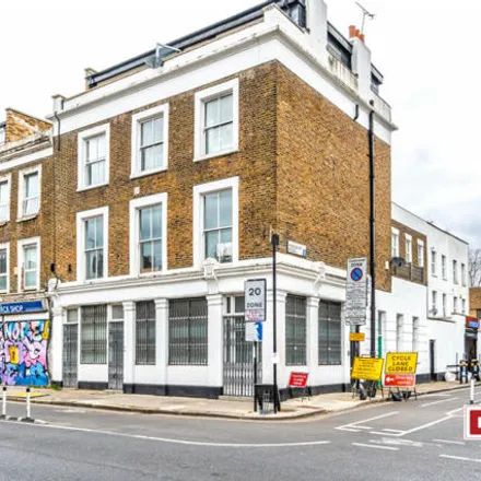 Rent this 2 bed room on 88 Balls Pond Road in London, N1 4AJ