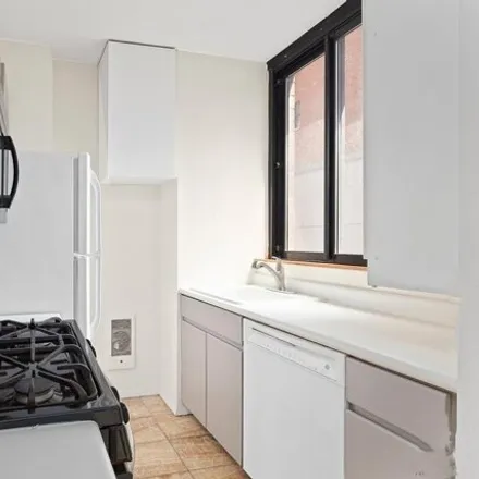 Image 6 - 304 East 65th Street, New York, NY 10065, USA - Condo for sale