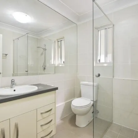 Image 2 - 22 Arran Avenue, Hamilton QLD 4007, Australia - Apartment for rent