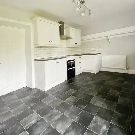 Image 2 - Marsden Gate, Sowood, HX4 9LD, United Kingdom - Townhouse for rent