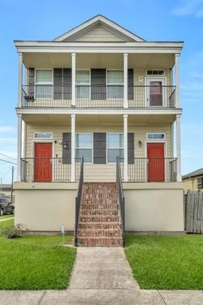 Buy this 6 bed house on 2743 Frankfort Street in New Orleans, LA 70122