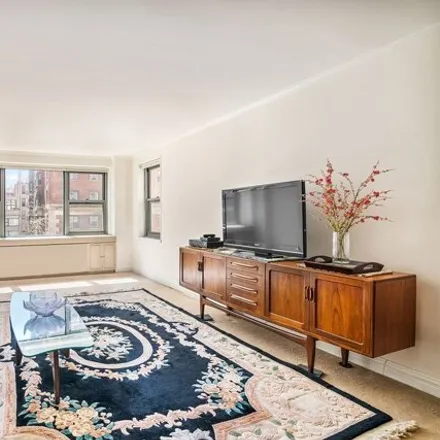 Buy this studio townhouse on 525 East 86th Street in New York, NY 10128
