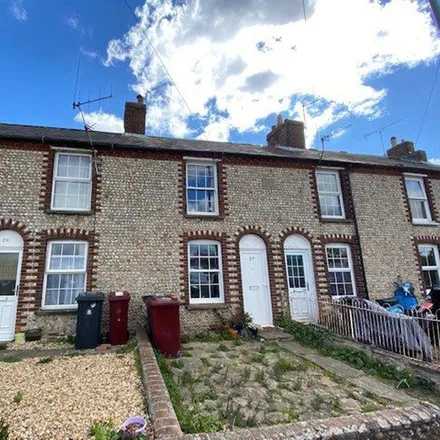 Rent this 2 bed house on Florence Road in Chichester, PO19 7TB