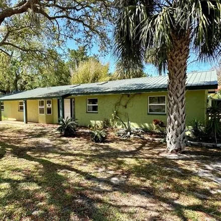 Buy this 3 bed house on 12083 Southwest 121 Street in Cedar Key, FL 32625