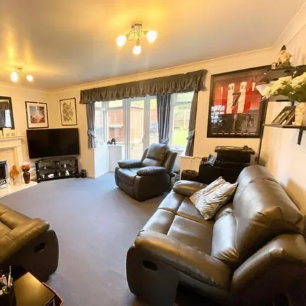 Image 3 - Trecastle Grove, Longton, ST3 7FR, United Kingdom - House for sale