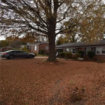 Image 3 - 1799 Danbury Street, Gastonia, NC 28052, USA - House for sale