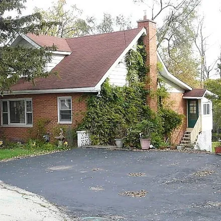 Buy this 4 bed house on 35199 North Forest Avenue in Lake County, IL 60041