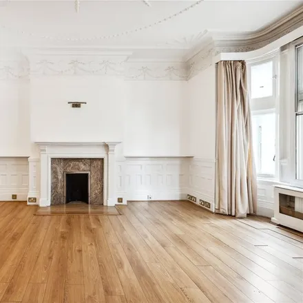 Image 4 - Warner Chappell Production Music, 46 Kensington Court, London, W8 5DD, United Kingdom - Apartment for rent