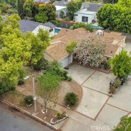 Image 2 - 6471 Forbes Ave, California, 91406 - House for sale