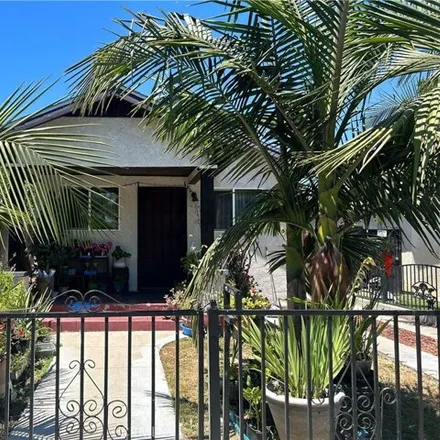Buy this 1 bed house on 79 E Louise St in Long Beach, California