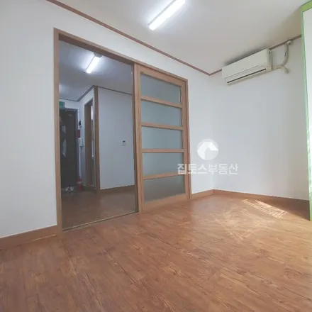 Rent this 1 bed apartment on 서울특별시 관악구 신림동 1421-23