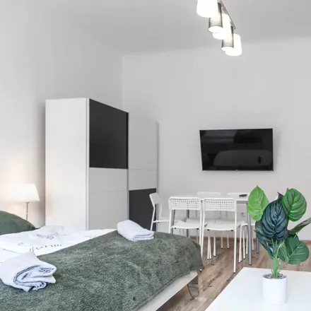 Rent this 3 bed apartment on Grenzgasse 18 in 1150 Vienna, Austria