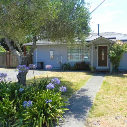 Buy this 1 bed house on 142 Connely Lane in Santa Rosa, CA 94926