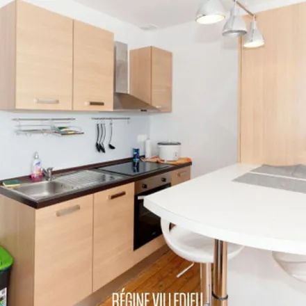 Image 5 - 38 Rue du Val de Saire, 50100 Cherbourg-en-Cotentin, France - Apartment for rent