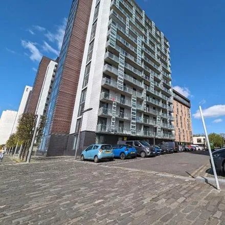 Rent this 1 bed apartment on 16 Castlebank Place in Thornwood, Glasgow