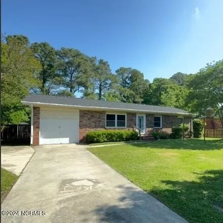Rent this 3 bed house on 367 Cardinal Road in Willow Woods, Jacksonville