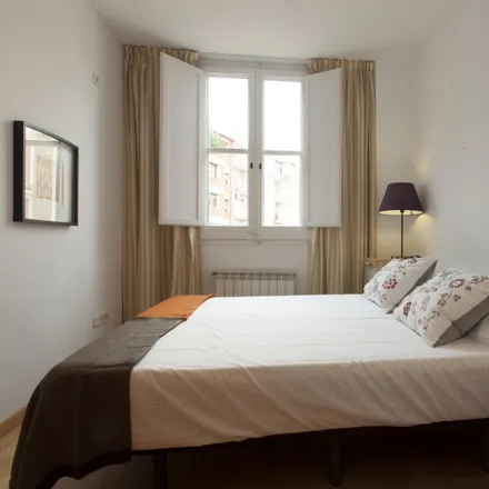 Rent this 3 bed apartment on Carrer de Girona in 155, 08037 Barcelona