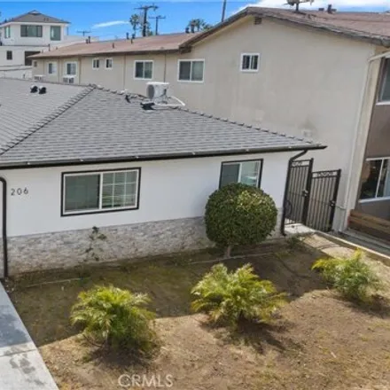 Buy this 5 bed house on 206 Chicago Avenue in Huntington Beach, CA 92648