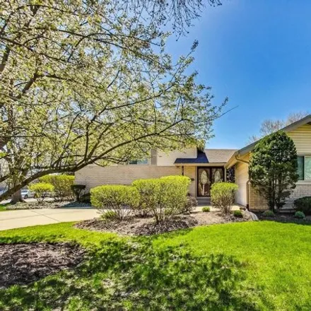 Image 1 - 1290 East Burr Oak Drive, Arlington Heights, IL 60004, USA - House for sale