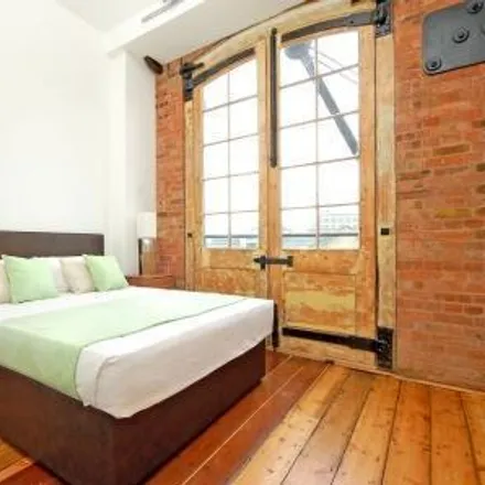 Image 3 - Wool House, 74 Back Church Lane, St. George in the East, London, E1 1LX, United Kingdom - Apartment for rent