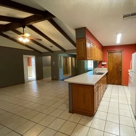 Image 7 - 7108 Forest Pine Street, Leon Valley, Bexar County, TX 78240, USA - House for rent
