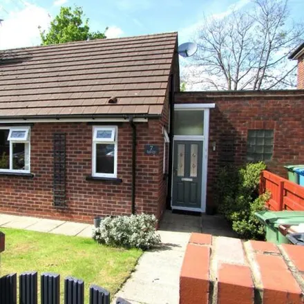 Buy this 1 bed duplex on Bland Close in Failsworth, M35 0AU