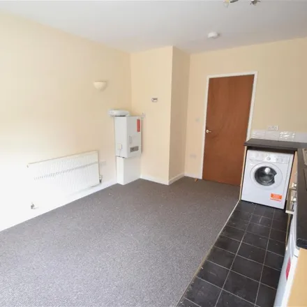 Rent this 1 bed apartment on 50 Cobden Avenue in Southampton, SO18 1FT