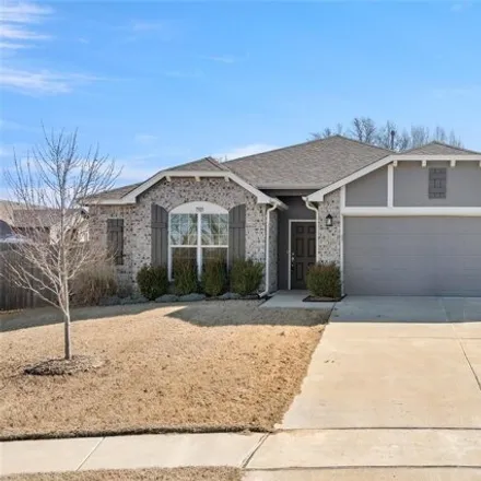 Buy this 3 bed house on South Indianwood Avenue in Broken Arrow, OK 74011