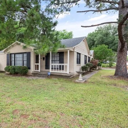 Buy this 3 bed house on 1225 North Sylvania Avenue in Fort Worth, TX 76111