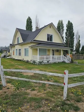 Rent this 4 bed house on East Pioneer in Meeker, Puyallup