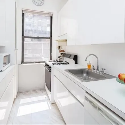 Image 4 - 181 East 93rd Street, New York, NY 10128, USA - Apartment for sale