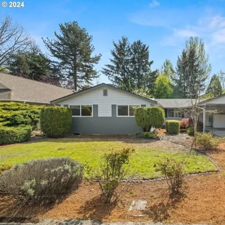 Buy this 3 bed house on 5716 Southwest Seymour Court in Portland, OR 97221