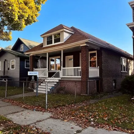 Buy this 3 bed house on 8015 South Ridgeland Avenue in Chicago, IL 60617