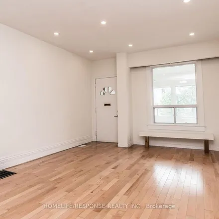Image 7 - 38 Golden Avenue, Old Toronto, ON M6R 1X1, Canada - Duplex for rent