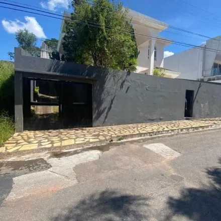 Buy this 7 bed house on Avenida João Desembargador Condinho in Granja das Hortênsias, Conselheiro Lafaiete - MG