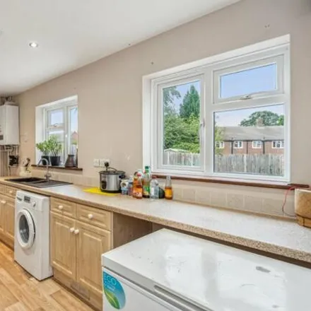 Image 3 - Upper Riding, Forty Green, HP9 1BJ, United Kingdom - Townhouse for sale