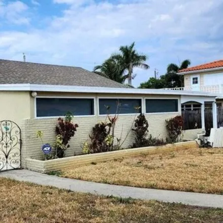 Rent this 3 bed house on 377 Glenn Road in West Palm Beach, FL 33405