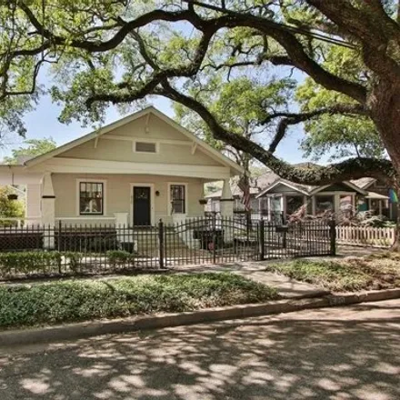 Image 2 - 668 Bayland Avenue, Houston, TX 77009, USA - House for sale