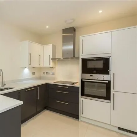 Image 2 - Palace Wharf, 6-23 Rainville Road, London, W6 9HB, United Kingdom - Room for rent