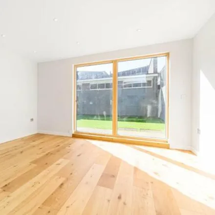 Buy this 3 bed apartment on 300 Stepney Way in Ratcliffe, London