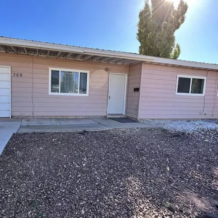 Image 5 - 729 Jefferson Avenue, Grants, NM 87020, USA - House for sale