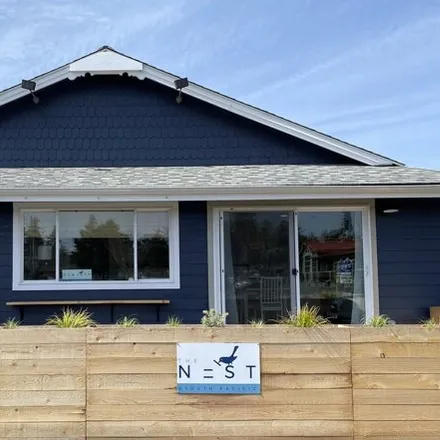 Buy this 4 bed house on 1710 18th Street South in Long Beach, WA 98644