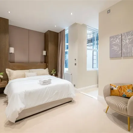 Image 2 - 17-19 Maddox Street, East Marylebone, London, W1S 2PZ, United Kingdom - Apartment for rent