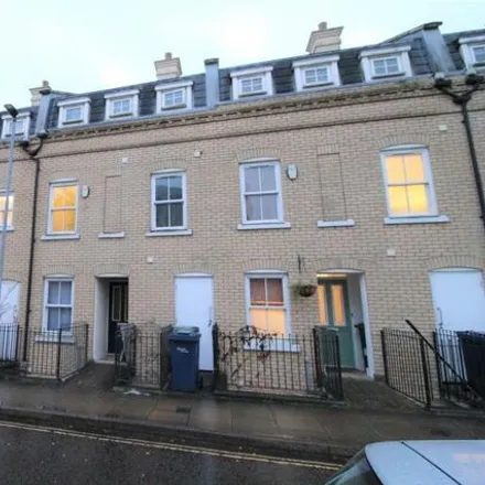 Rent this 1 bed house on 175 St Matthew's Gardens in Cambridge, CB1 2PS